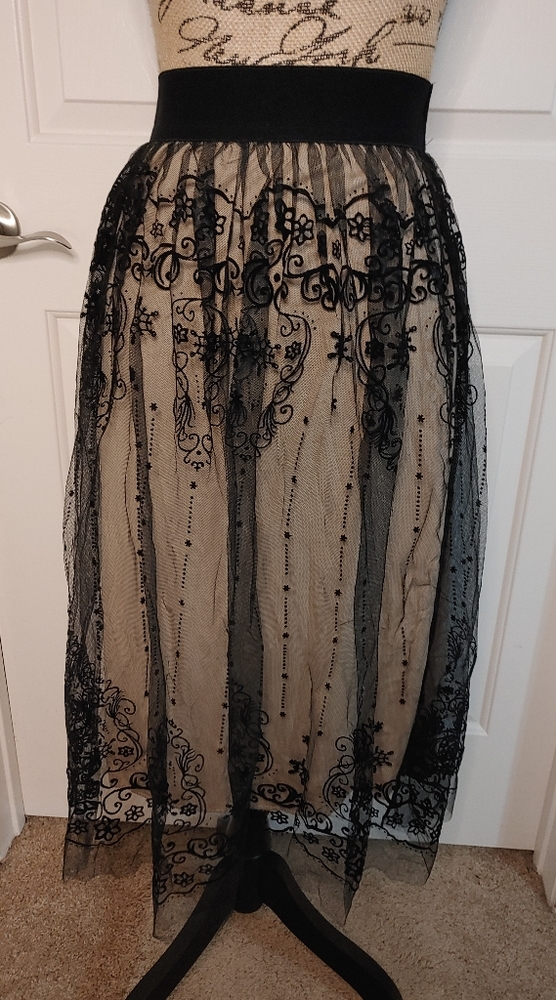 Andi + James Midi Lace Overlay Skirt size Medium